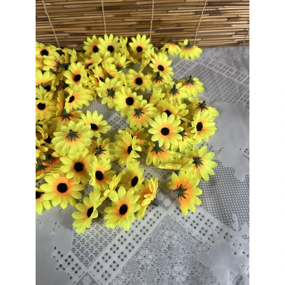 100pcs Artificial‎ Daisies Flower Heads,1.37x1.37x0.78 Inch Fake /Light Yellow